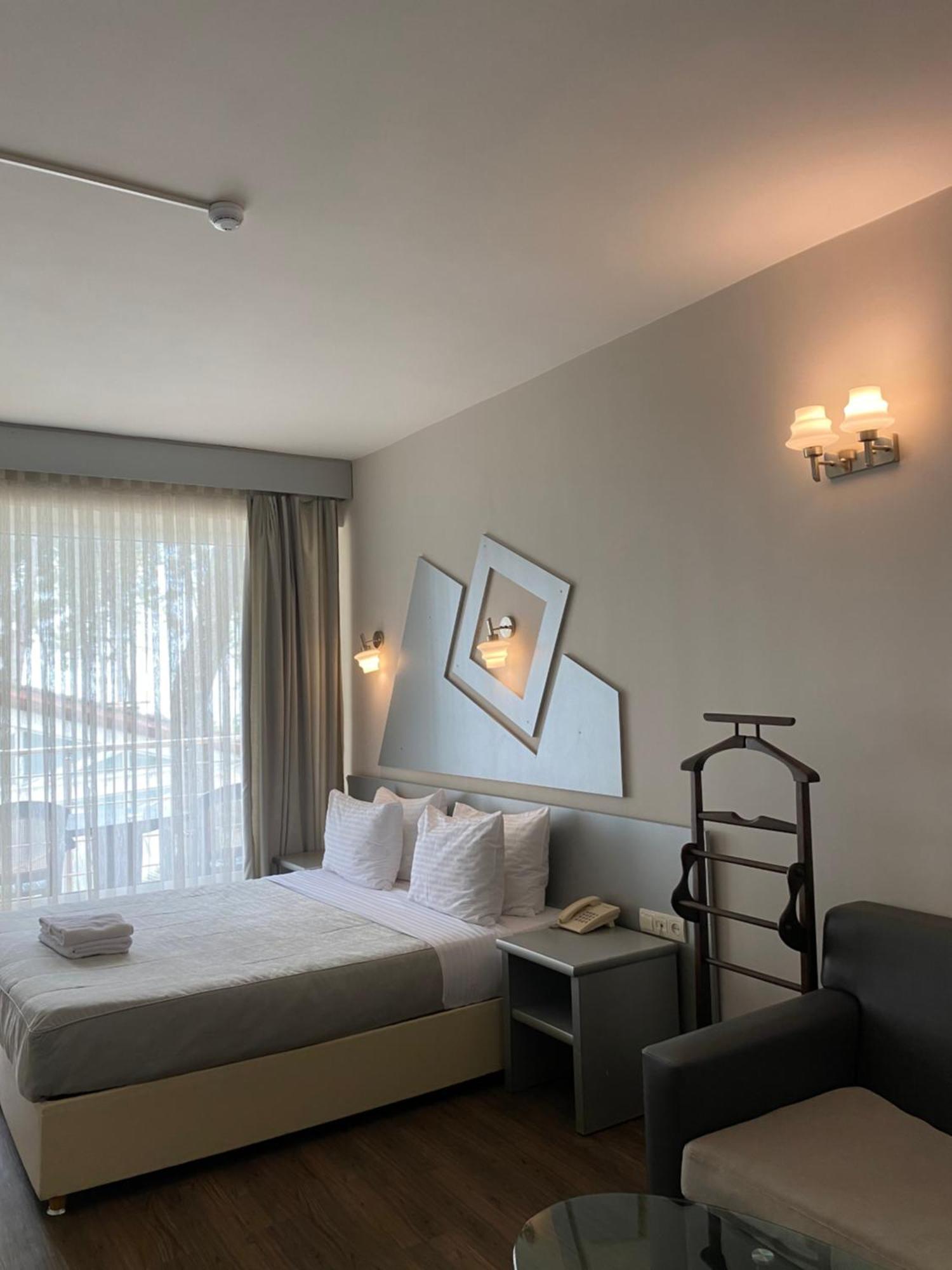 Villa Reta Hotel & Spa Grigoleti Bagian luar foto